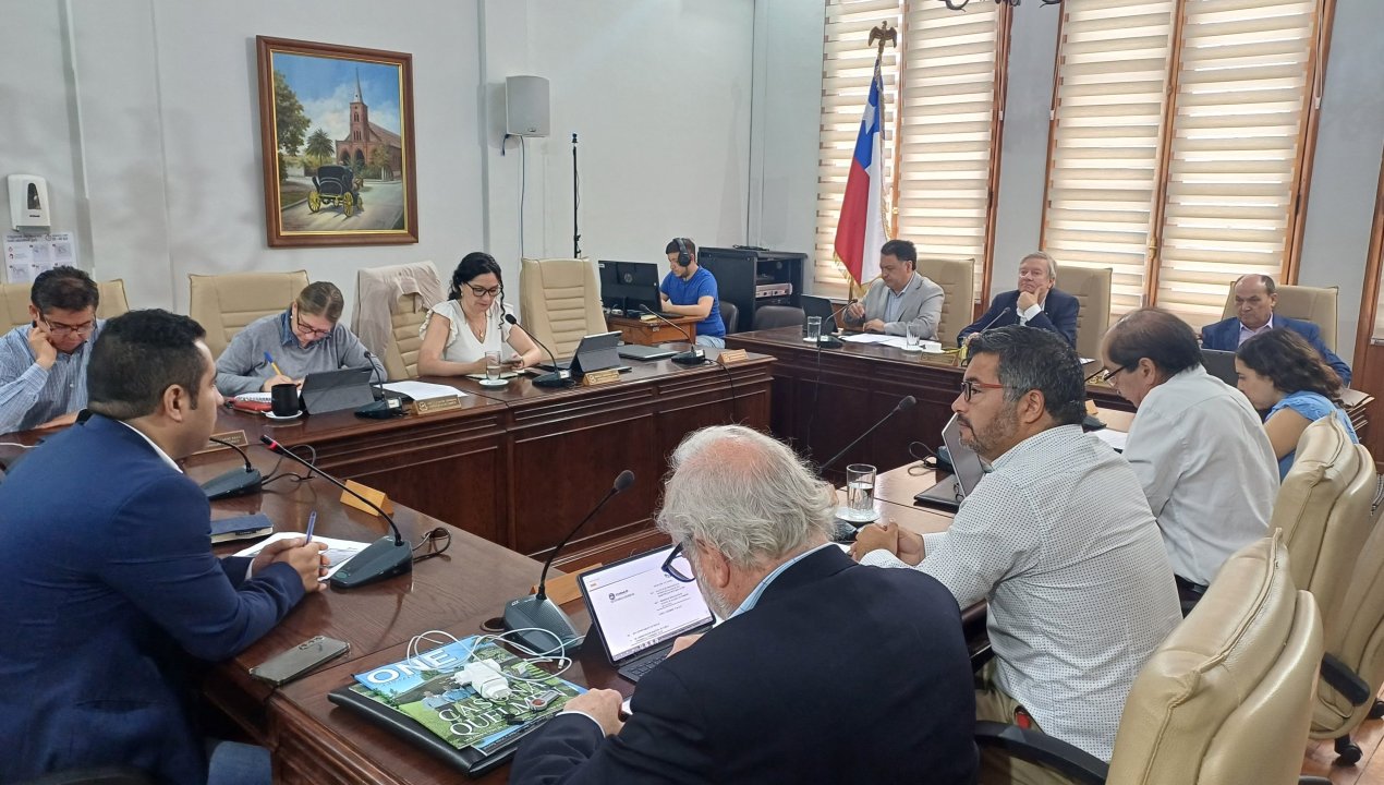 /concejo-municipal-de-curico-inicia-2026-con-acuerdos-clave