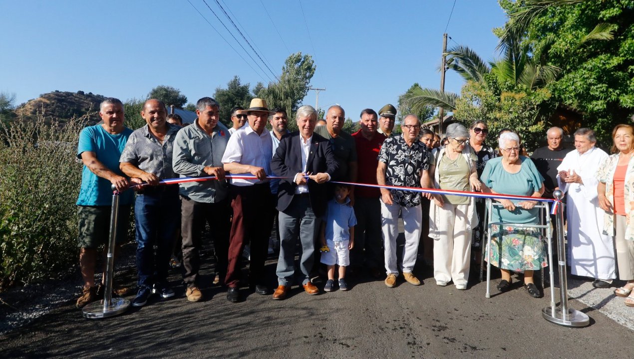 /huanune-celebra-nuevo-camino-asfaltado