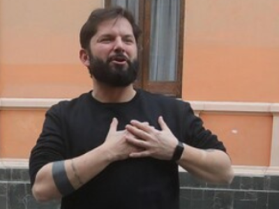 Boric llegó tarde a inauguración por problema de primerizo