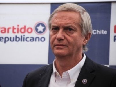 “¿Por qué no?”: Kast sorprende al invitar incluso a socialistas a su plan de gobierno