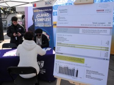 Empresas eléctricas devolverán los 100 millones de dólares cobrados en exceso