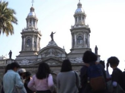 Iglesia pide votar y pone foco en migración y dignidad humana