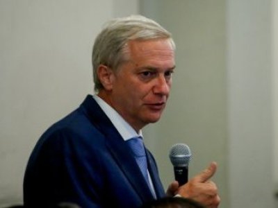 Vocera de Kast acusa “escándalo excesivo” y justifica ausencia en debates por agenda en regiones