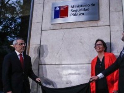 Gobierno presenta proyecto para traspasar Gendarmería al Ministerio de Seguridad Pública