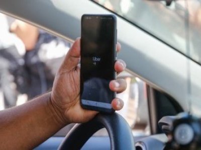 Futuro ministro de Transportes pide frenar implementación de Ley Uber
