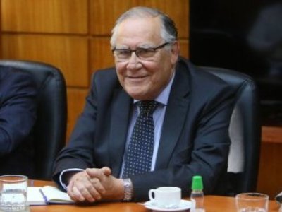 Ministro de Agricultura destaca estabilidad de precios de frutas y verduras pese al alza del combustible