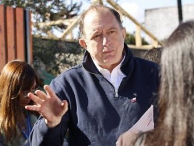 Poduje tensiona al gabinete y rechaza recortes impulsados desde Hacienda