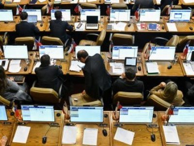 Cámara aprueba en general proyecto de reconstrucción nacional del Gobierno