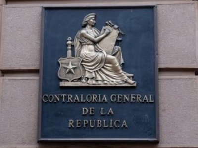 Contraloría ordena devolver retención aplicada por deuda del CAE