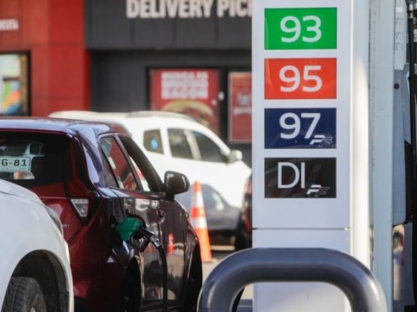 Proyectan alza de $37 en gasolinas mientras el diésel dará un respiro esta semana