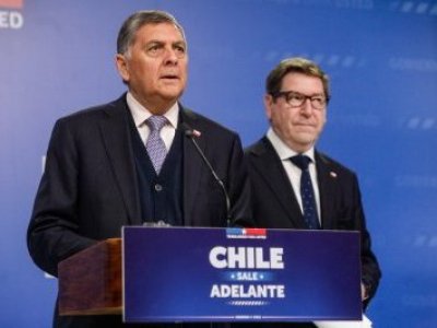Alvarado defiende aumento de deuda y responsabiliza a gobierno anterior por situación fiscal