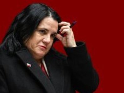 Steinert actuó de manera ilegal al requerir antecedentes de funcionarios PDI según Contraloría