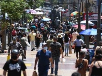 La mitad de los trabajadores en Chile recibió ingresos de hasta 680 mil pesos durante 2025