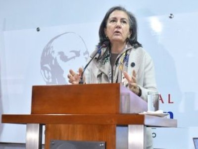 Firman promesa de compraventa de terrenos para la ampliación del Hospital Carlos Van Buren
