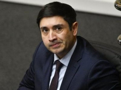 Fiscalía vuelve a acusar al senador Calisto por fraude al fisco y solicita su desafuero