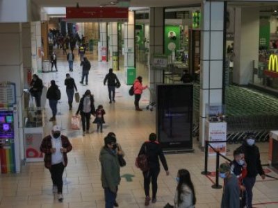 Marcado por retroceso de la minería: Imacec cae 1% en agosto