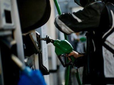 ENAP confirma proyecciones: Combustibles aumentarán hasta 91,5 pesos por litro