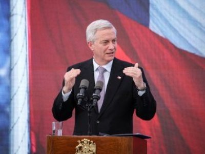 Presidente Kast reconoce error pero ratifica a Rabat como ministro de justicia