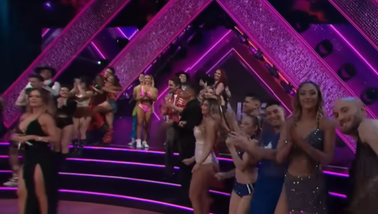 /magazine/integrante-de-fiebre-de-baile-anuncia-el-termino-de-su-relacion-en-vivo