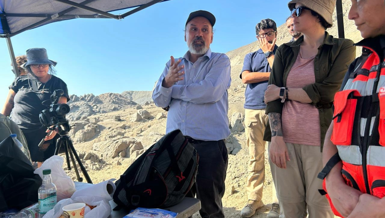 /ministro-en-visita-encabeza-diligencias-de-busqueda-en-piques-mineros-de