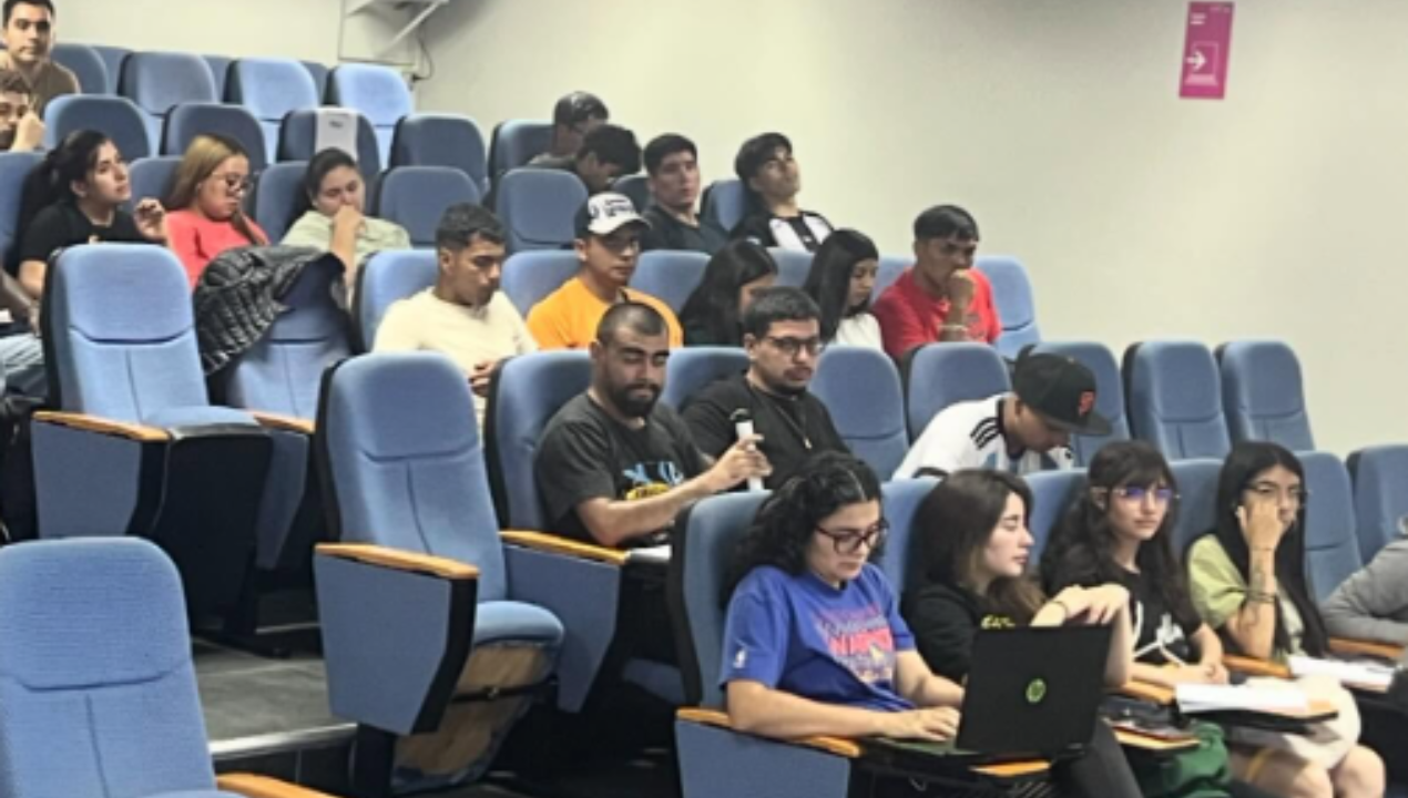 /estudiantes-de-pedagogia-en-educacion-basica-de-la-ua-se-capacitan-sobre-el